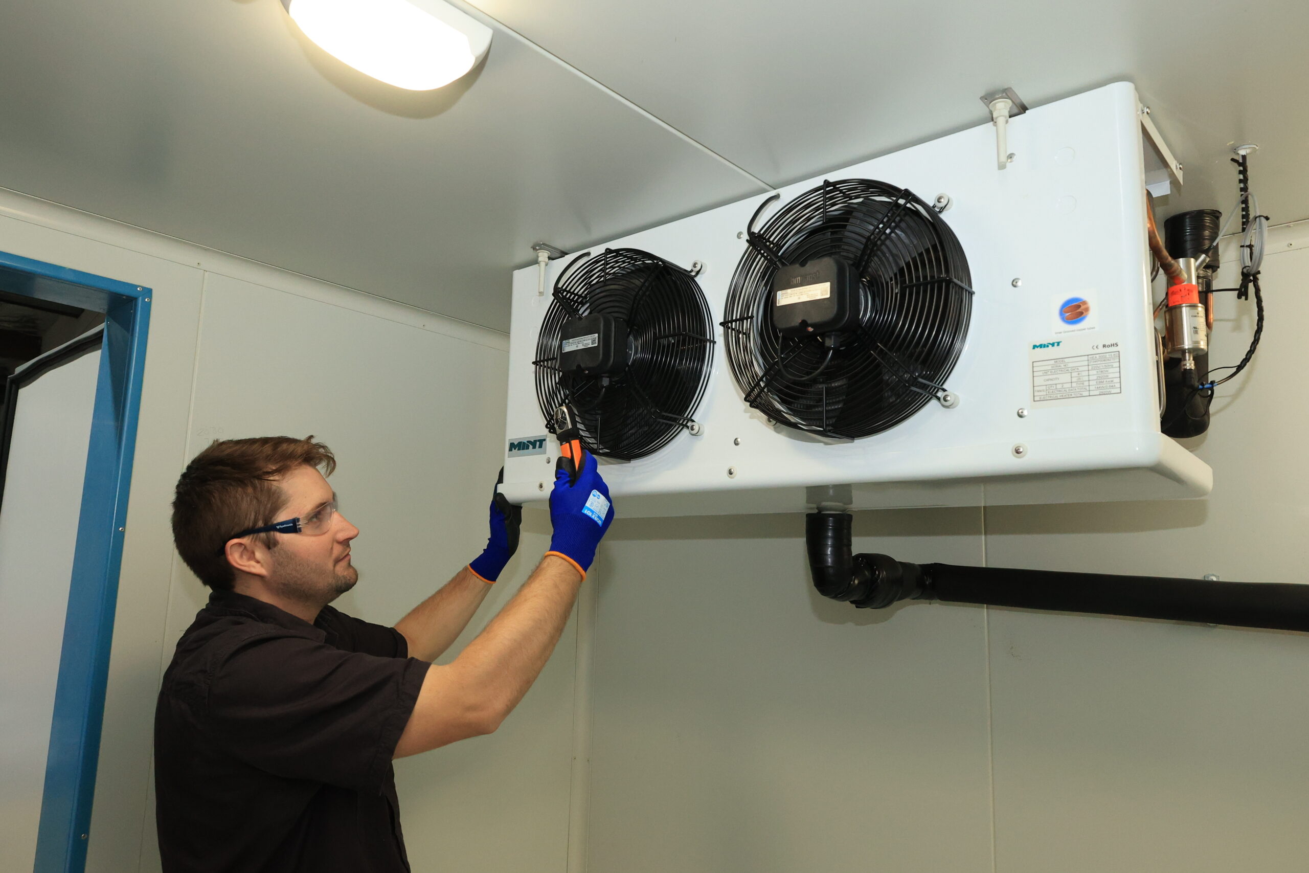 Read more about the article What is an Air Conditioning Technician?