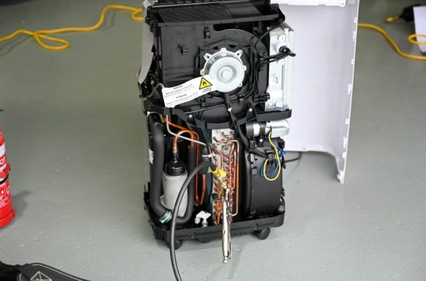 Gas fitting installation on mobile unit